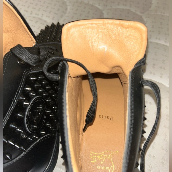 Louboutin new at a good price - Picture 12 of 14